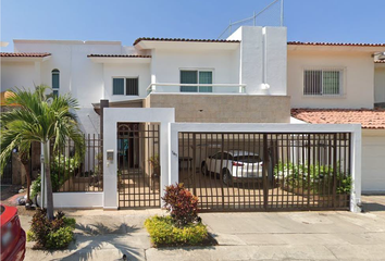 Casa en  Rio Cutzmala 141, Fluvial Vallarta, Puerto Vallarta, Jalisco, México