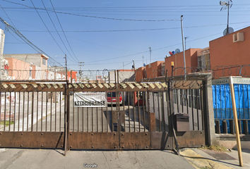 Casa en fraccionamiento en  Calle Bosques De Canada 25, Los Heroes Tecamac, Ciudad De México, Estado De México, México