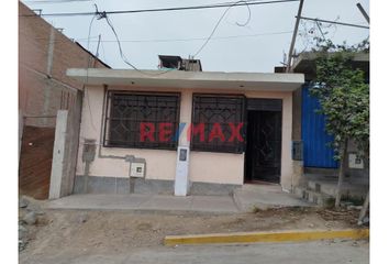 Casa en  San Carlos, Puente Piedra 15122, Perú