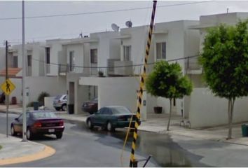 Casa en condominio en  Plaza Los Sauces, Las Plazas, Monterrey, Nuevo León, México