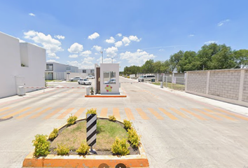 Casa en  Residencial La Vida Condominio Lux, Avenida De La Aurora, Los Ángeles, Querétaro, México