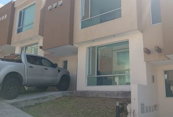 Casa en  Av. Abdón Calderón & Bolívar, Sangolquí, Ecuador