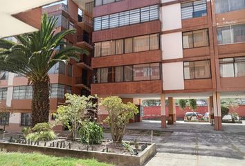 Departamento en  Conjunto Chiriyacu, Avenida Pedro Vicente Maldonado, Quito, Ecuador