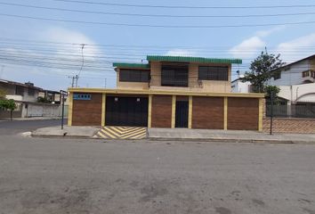 Casa en  Q37w+4mq Mercado Huancavilca, Guayaquil 090203, Ecuador