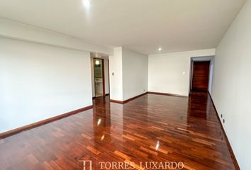 Departamento en  Calle Los Ficus 239, San Isidro, Perú