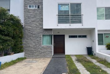 Casa en fraccionamiento en  Casa Fuerte, Santa Anita, Jalisco, México