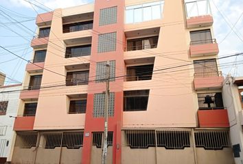 Departamento en  Calle Daniel Hoyle 322, Trujillo, Perú