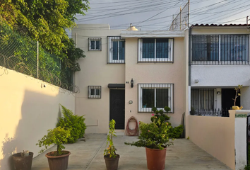 Casa en fraccionamiento en  Chapalita Inn, Avenida Guadalupe, Chapalita Inn, Exitmex, Zapopan, Jalisco, México