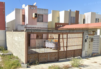 Casa en  Calle Maria Izquierdo, Los Soles, Ex-hacienda Santa Rosa, Nuevo León, México