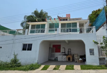 Casa en  Circuito Villas De Yautepec, Lomas De Cocoyoc, Morelos, México