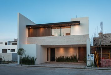 Casa en fraccionamiento en  Privada San Angel V, Avenida Horizontes Itálicos, San Luis Potosí, México