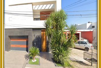 Casa en  Avenida Mariano Matamoros Poniente, Constitucion, Navojoa, Sonora, México