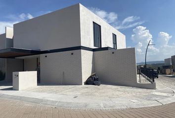 Casa en  Parque Central Lomas Del Campanario Norte, Santiago De Querétaro, Querétaro, México