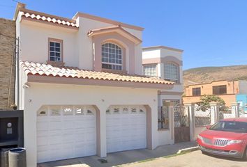 Casa en  Valle Dorado, Ensenada