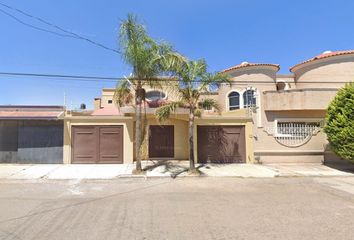 Casa en  Paseo Del Gavilán 225, Villa Jacarandas, Victoria De Durango, Durango, México