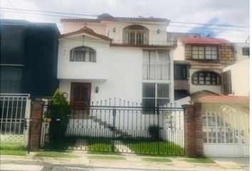 Casa en  Cerrada Del Avestruz 208, Las Alamedas, Ciudad López Mateos, Estado De México, México