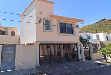 Casa en  Boulevard Lomas De Cortés, Lomas De Cortés, Guaymas, Sonora, México