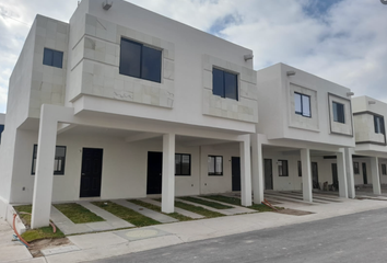 Casa en condominio en  Avenida De La Luz, Loma Viii, Santiago De Querétaro, Querétaro, 76116, Mex