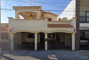 Casa en  Isla Fiji, Jardines Del Lago, Mexicali, Baja California, México