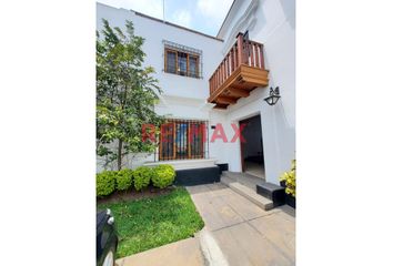 Casa en  Calle Los Naranjos, San Isidro, Perú