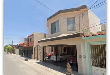 Casa en  De Los Pilares 1175, Sin Nombre De Colonia 23, Saltillo, Coahuila De Zaragoza, México