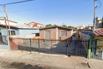 Casa en  Isla Mindanao 745, Jardines Del Lago, Mexicali, Baja California, México