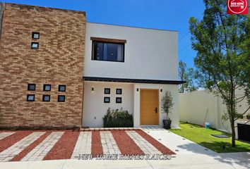 Casa en  San Lorenzo Coacalco, Metepec