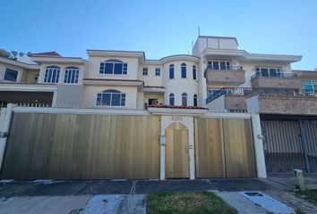 Casa en  Circuito De Las Flores Poniente 3355, Bugambilias, Zapopan, Jalisco, México