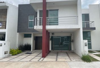 Casa en  Juriquilla Santa Fe, Santa Fé, Juriquilla, Querétaro, México