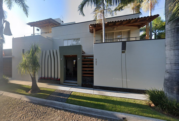 Casa en  Avenida La Paz 121, Santa Bárbara, Colima, México