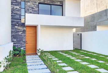 Casa en fraccionamiento en  Fraccionamiento Lomas De La Rioja, Veracruz, México