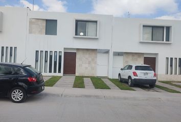 Casa en fraccionamiento en  Residencial Nuevo Villaverde, Circuito Villaverde, Villaverde, San Luis Potosí, México