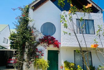 Casa en  Urbanización Camino De Los Eucaliptos, Quito, Ecuador