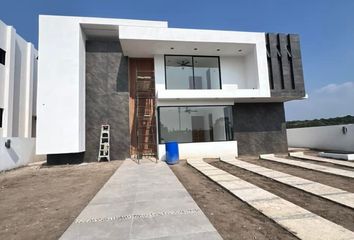 Casa en  Lomas De Cocoyoc, Fraccionamiento Lomas De Cocoyoc, Morelos, México