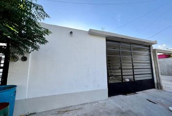 Casa en  Av. Ramón Rayon & Calle Santiago Blancas, Juárez, Chihuahua, México