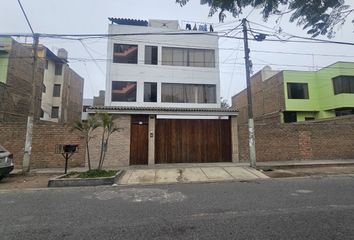 Departamento en  C. Jose Santos Chocano 171, La Molina, Perú