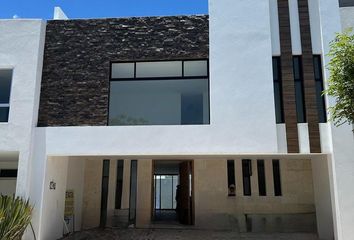 Casa en  Boulevard Lomas P, Lomas De Angelópolis Ii, Pueblo De San Bernardino Tlaxcalancingo, San Andrés Cholula, Puebla, 72830, Mex