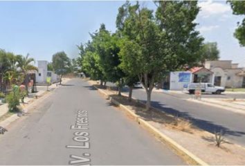 Casa en  Avenida Los Fresnos, Hacienda Los Fresnos, Jalisco, México