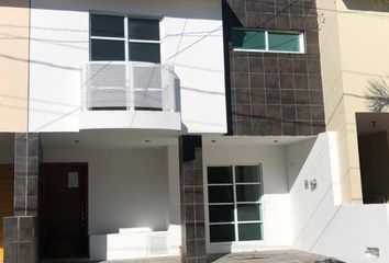 Casa en  Av Valle De San Isidro 287, Villas De Zapopan, 45133 Zapopan, Jal., México