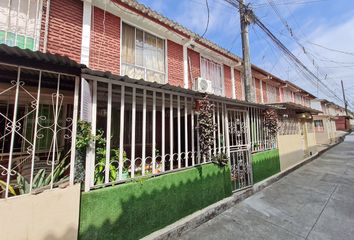 Casa en  Beata Mercedes Molina, Av. 57, Guayaquil, Ecuador