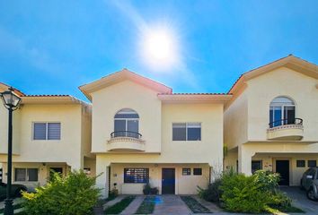 Casa en  Alta California Residencial, Boulevard Alta California, Jalisco, Jalisco, México