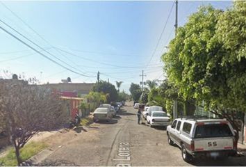 Casa en  Avenida Santa Lorena, Hacienda Santa Fe, Jalisco, México