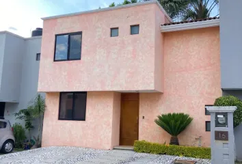 Casa en fraccionamiento en  Avenida La Carcaña 13, Santiago Momoxpan, Cholula De Rivadavia, San Pedro Cholula, Puebla, 72774, Mex