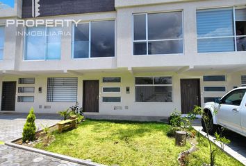 Casa en  Calderón, Quito