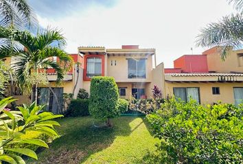 Casa en condominio en  Par Vial Lázaro Cárdenas 100, Centro, Jiutepec, Morelos, México