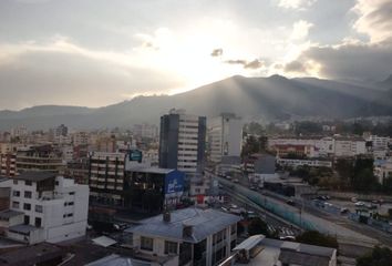 Suite en  Yugoeslavia, Quito, Ecuador