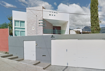 Casa en  Macedonio Alcala, Guadalupe Victoria, Oaxaca De Juárez, Oaxaca, México