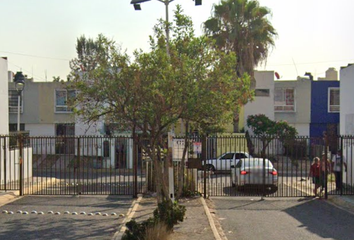 Casa en condominio en  Circuito Valle De Las Mariposas Poniente, 4 Estaciónes, Valle Dorado Inn, Jalisco, México