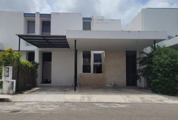 Casa en  Aurea Residencial, Xcumpich, Mérida, Yucatán, México