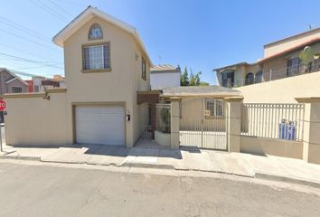 Casa en  Heriberto Jara 26, Otay Constituyentes, 22457 Tijuana, B.c., México